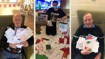 Falkirk care home receive Christmas cards from the community
